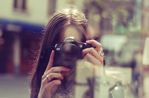 女生名字后面一个洪字